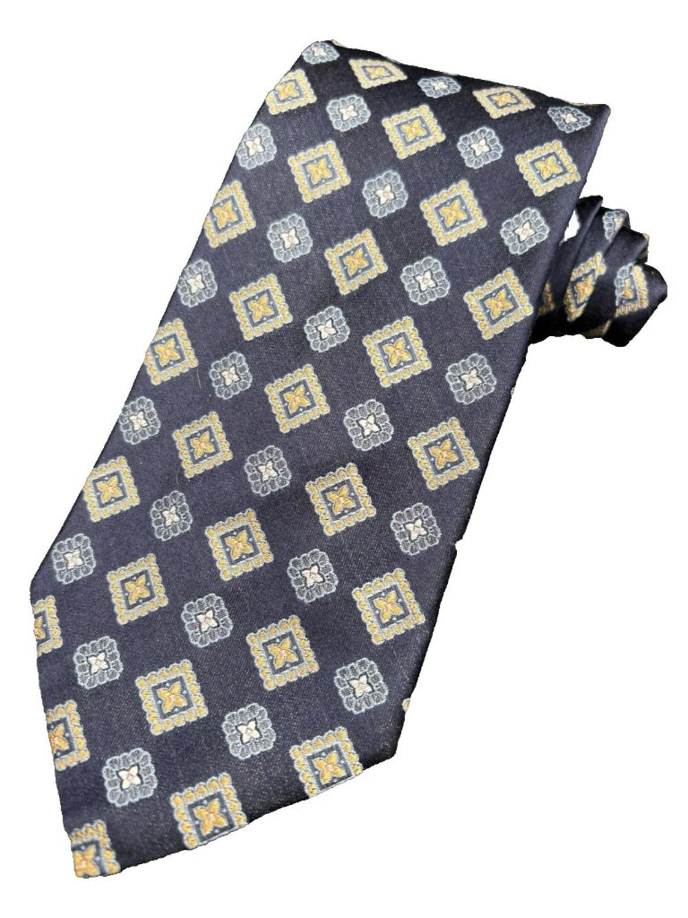 Allea Milano Men's Tie 100% Silk Geometric Navy Blue Gold Made in Italy EUC